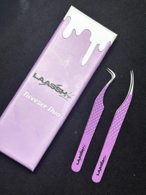 Tweezers