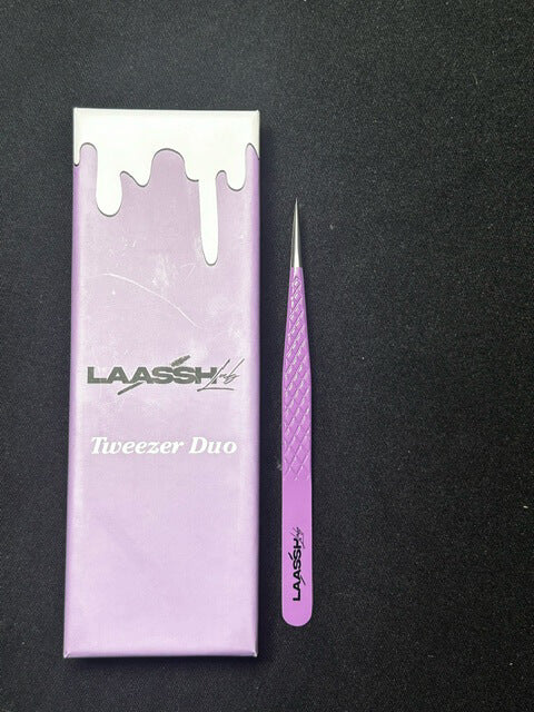 Tweezers